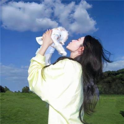 怪奇比莉Billie Eilish：我眼中的迷蒙世界