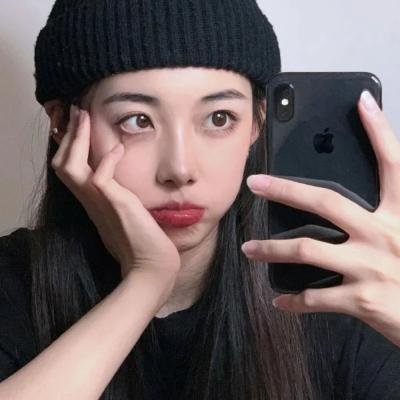 白色，红色与...